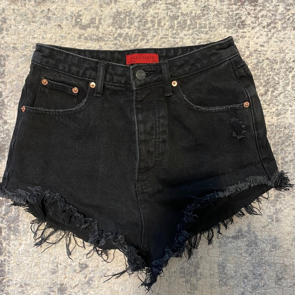 Signature 8 Black Jean Shorts